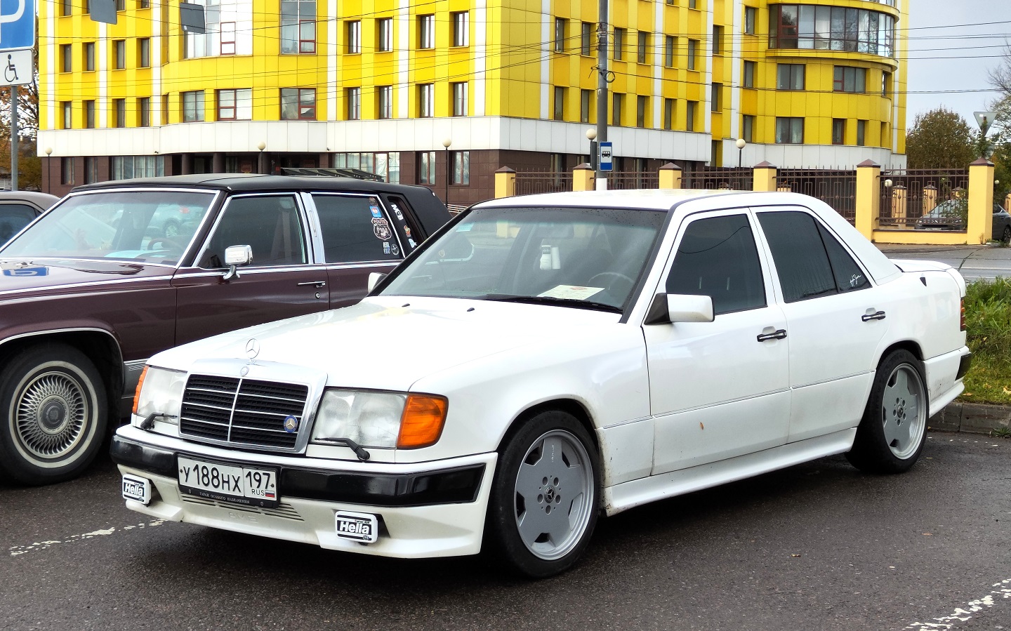 Москва, № У 188 НХ 197 — Mercedes-Benz (W124) '84-96; Тверская область — Закрытие сезона 2026 Тверского ретро-клуба