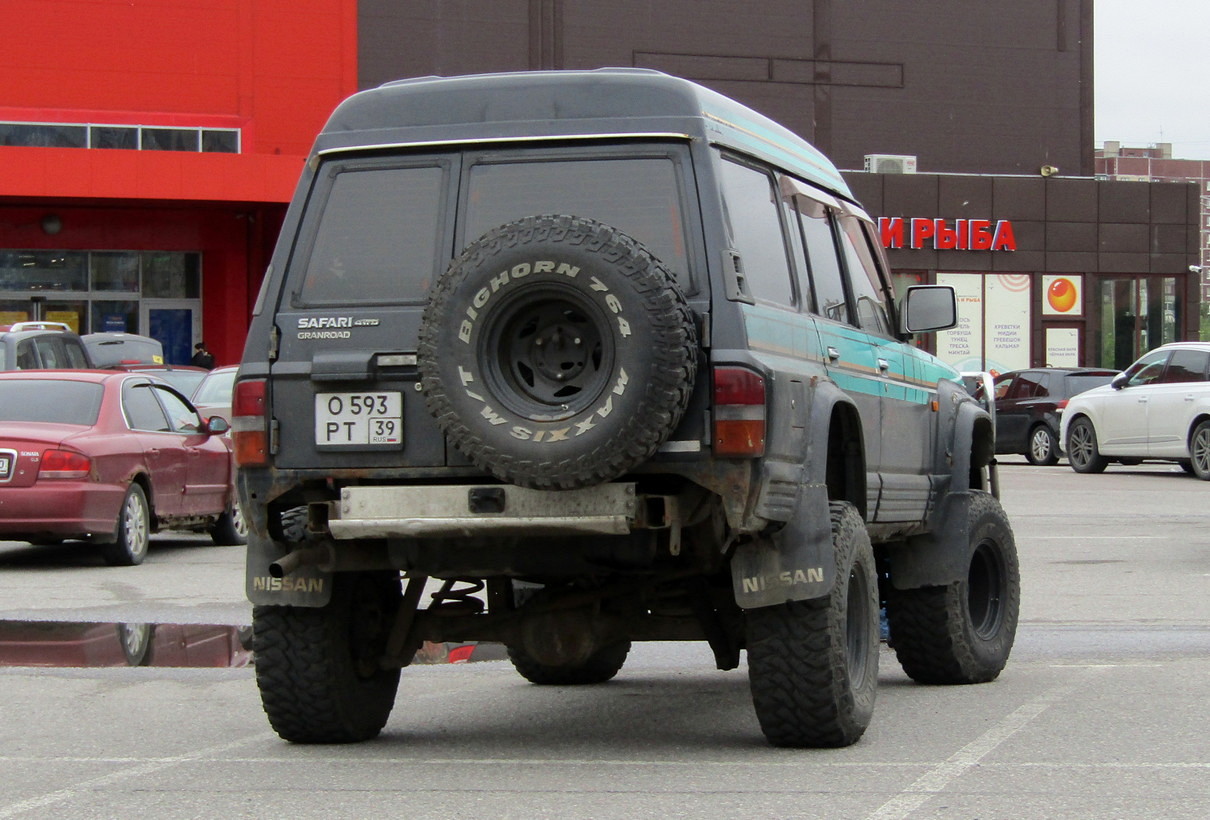 Калининградская область, № О 593 РТ 39 — Nissan Safari (Y60) '87-97
