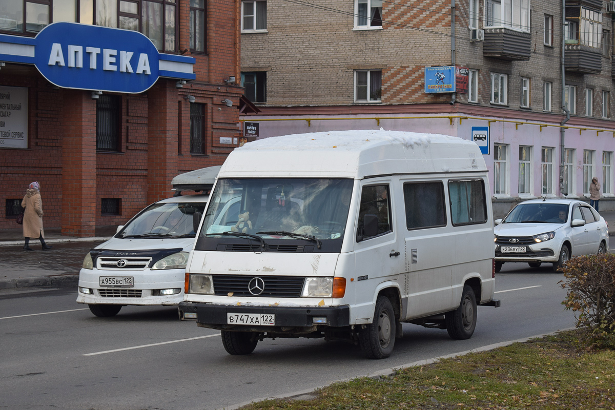 Алтайский край, № В 747 ХА 122 — Mercedes-Benz MB100 '81-96
