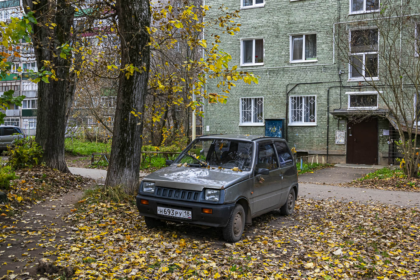 Удмуртия, № Н 693 РУ 18 — ВАЗ-11113 (ЗМА) '96-06