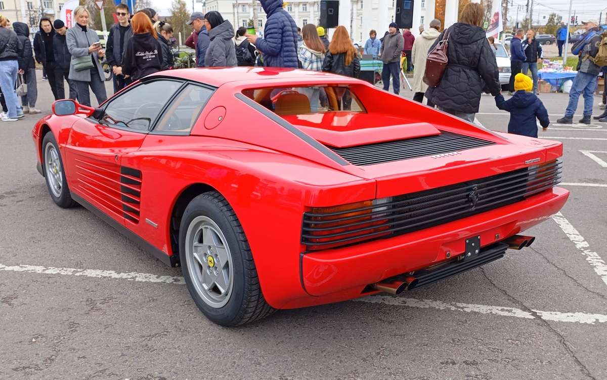 Москва, № (77) Б/Н 0945 — Ferrari Testarossa '84-96; Тверская область — Закрытие сезона 2025 Тверского ретро-клуба