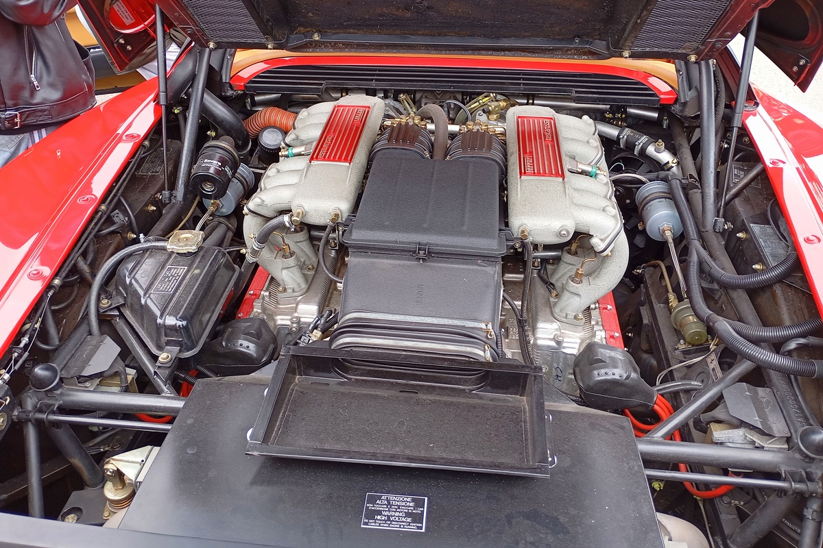 Москва, № (77) Б/Н 0945 — Ferrari Testarossa '84-96; Тверская область — Закрытие сезона 2025 Тверского ретро-клуба