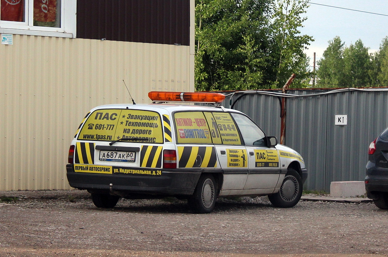 Псковская область, № А 687 АК 60 — Opel Omega (A) Caravan '86-94