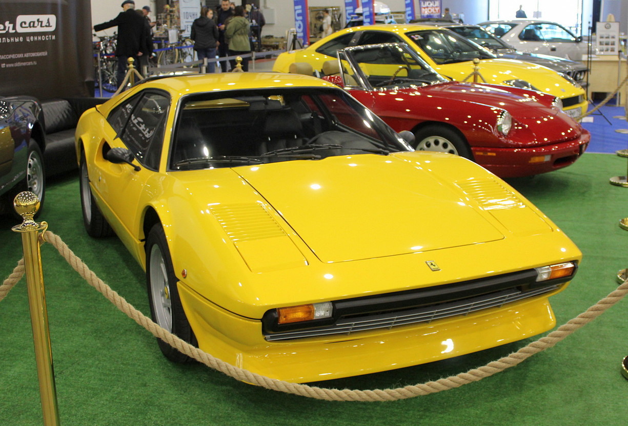 Москва, № (77) Б/Н 1024 — Ferrari 308 '75-85; Санкт-Петербург — Олдтаймер-Галерея Ильи Сорокина