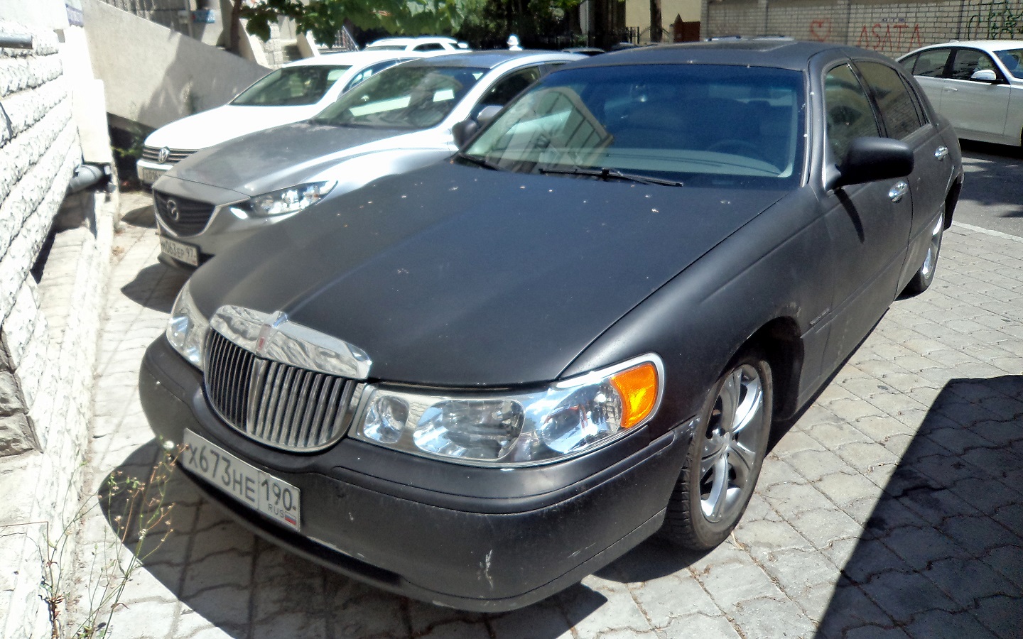 Московская область, № Х 673 НЕ 190 — Lincoln Town Car (3G) '98-11