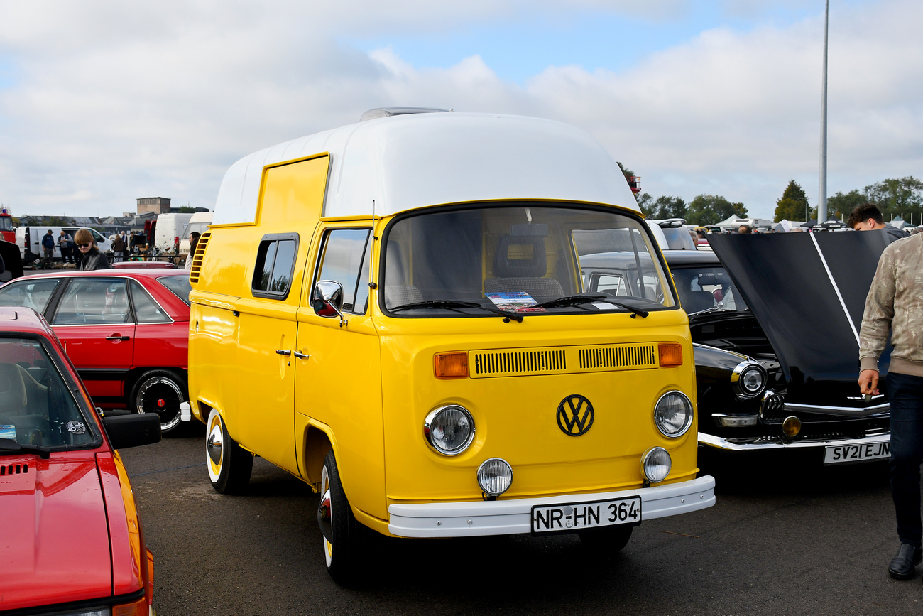 Германия, № NR-HN 364 — Volkswagen Typ 2 (T2) '67-13; Литва — Retro mugė 2026 ruduo