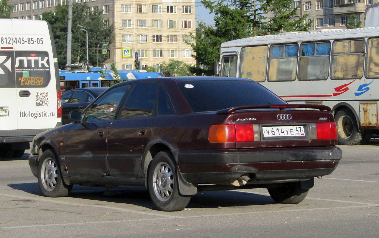 Ленинградская область, № У 614 УЕ 47 — Audi 100 (C3) '82-91
