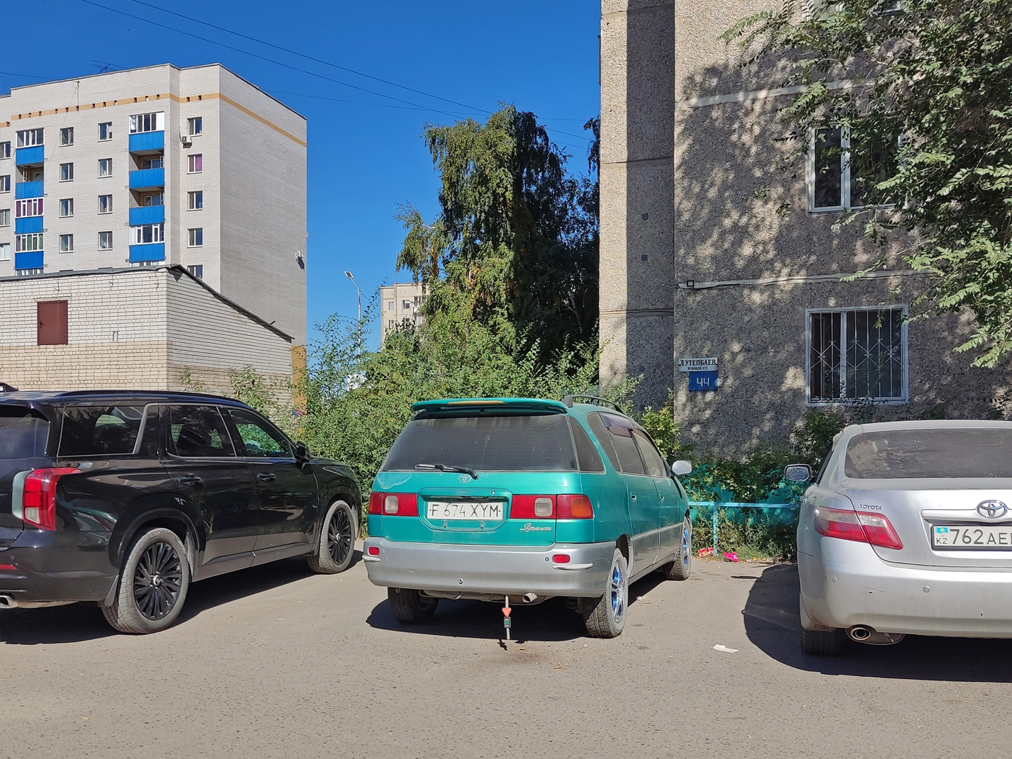 Абайская область, № F 674 XYM — Toyota Ipsum (M10) '96-01