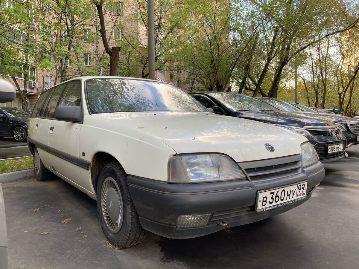 Москва, № В 360 НУ 99 — Opel Omega (A) Caravan '86-94