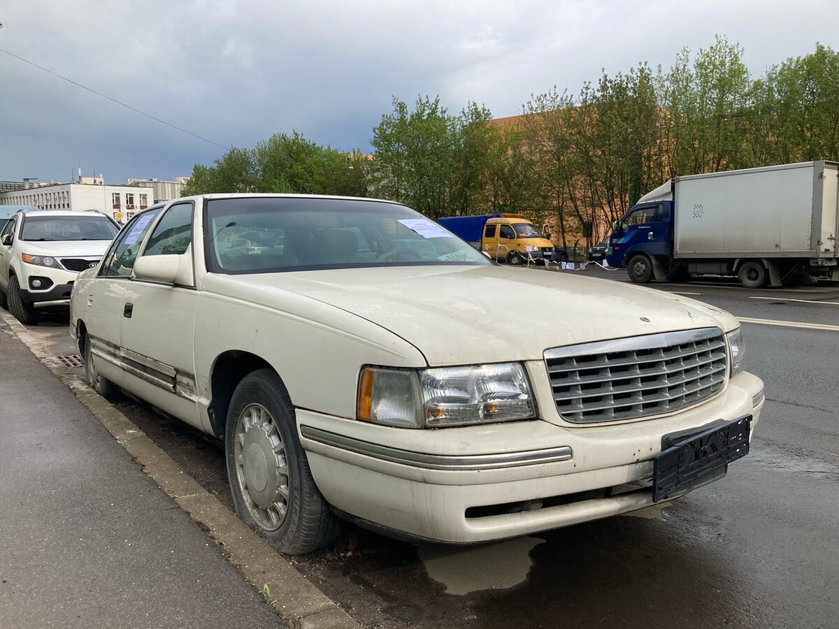 Москва, № (77) Б/Н 1026 — Cadillac DeVille (7G) '94-99