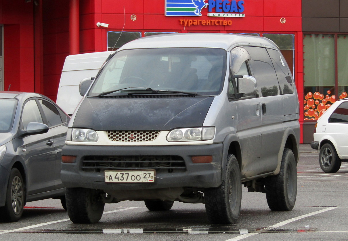 Хабаровский край, № А 437 ОО 27 — Mitsubishi Delica (4G) '94-07