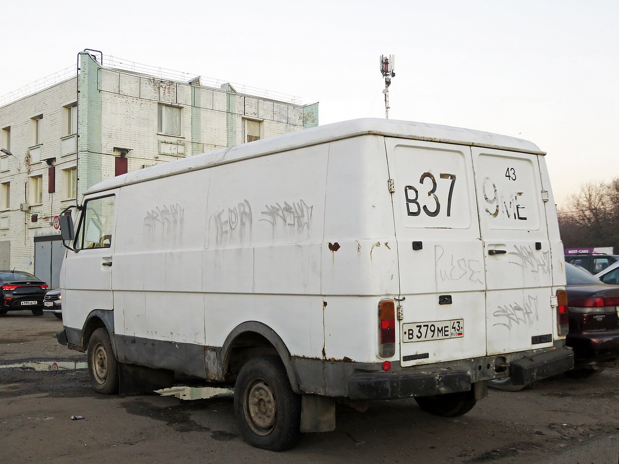 Кировская область, № В 379 МЕ 43 — Volkswagen LT '75-96