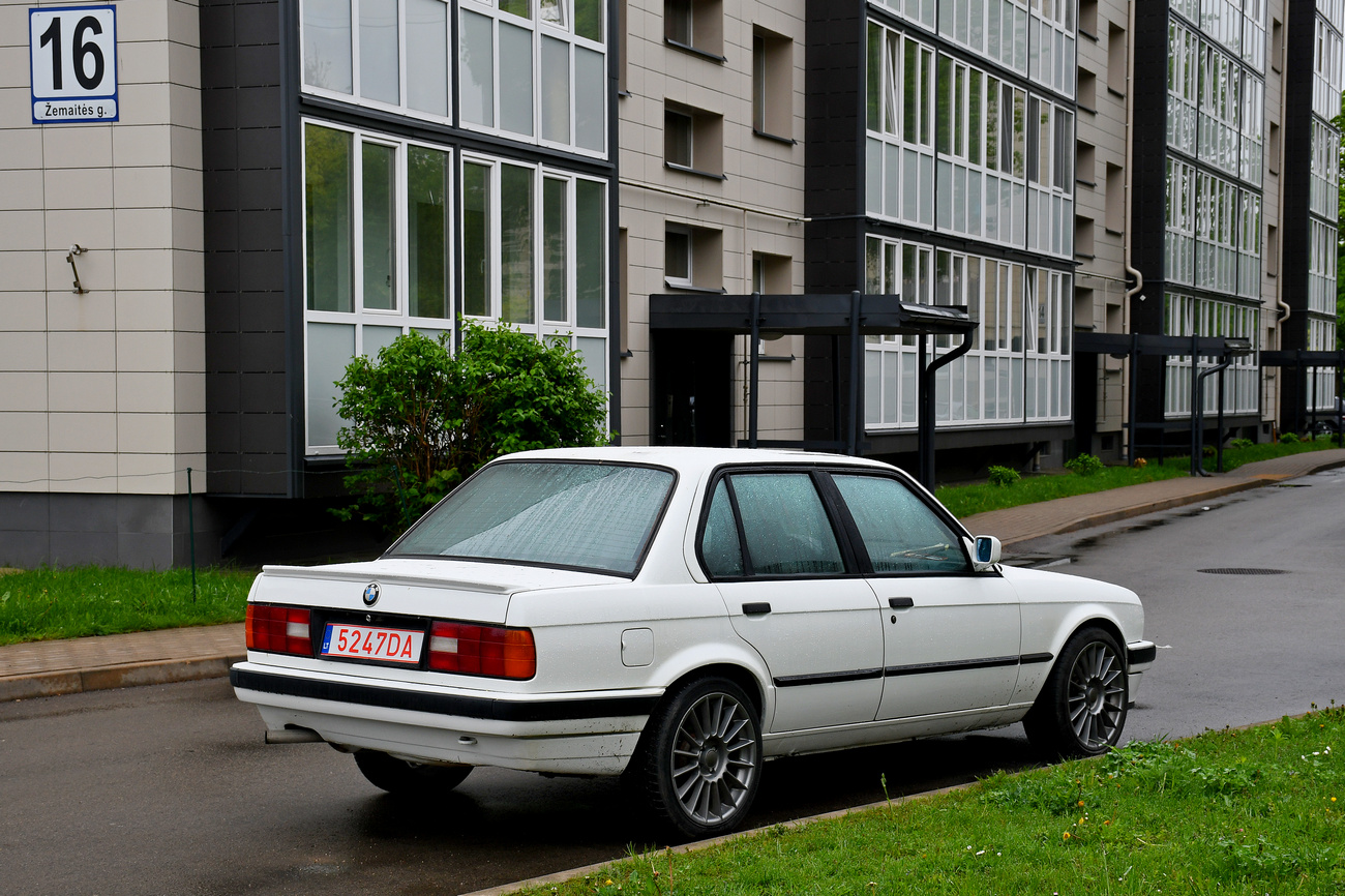 Литва, № 5247 DA — BMW 3 Series (E30) '82-94