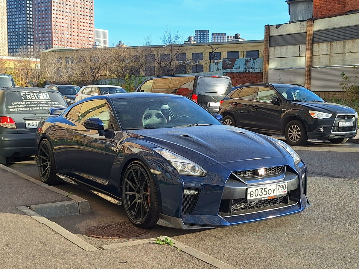 Московская область, № В 035 ОУ 790 — Nissan GT-R (R35) 07-25