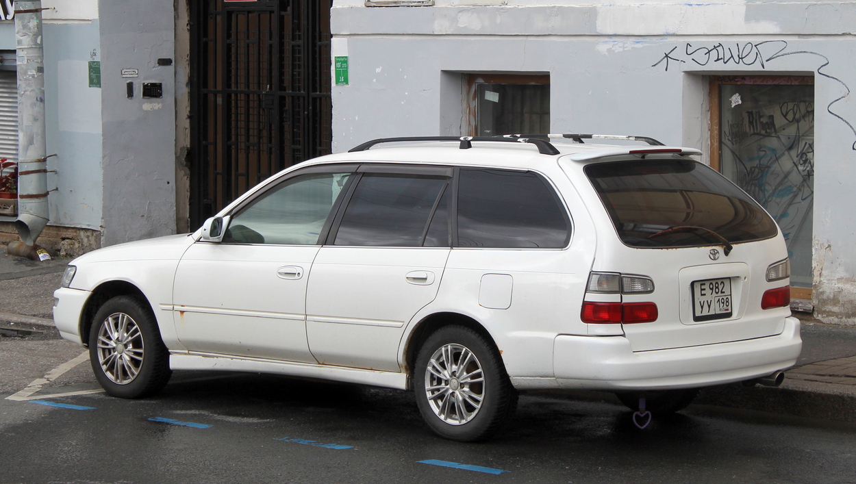 Санкт-Петербург, № Е 982 УУ 198 — Toyota Corolla (E100) '91-02