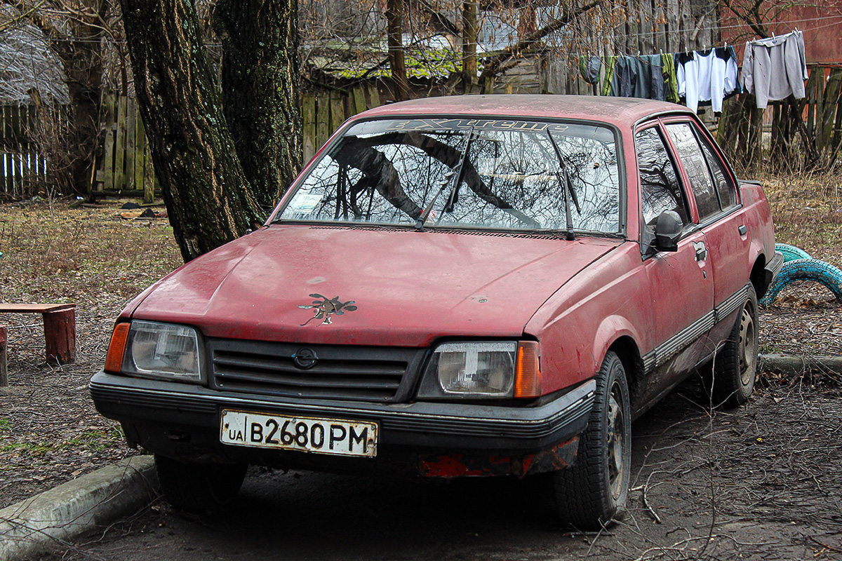 Черниговская область, № В 2680 РМ — Opel Ascona (C) '81-88