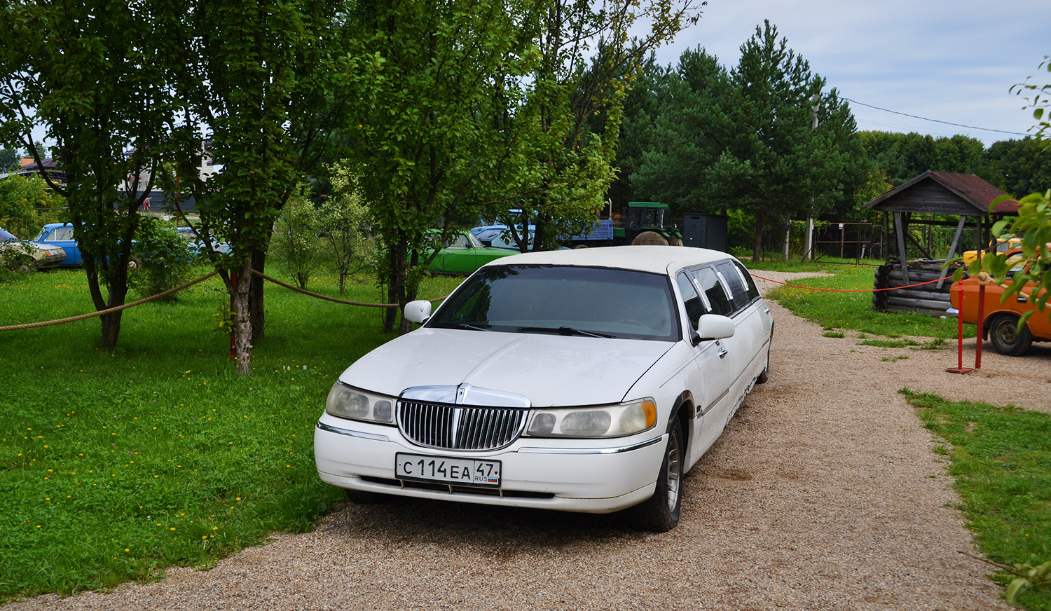 Тверская область, № С 114 ЕА 47 — Lincoln Town Car (3G) '98-11