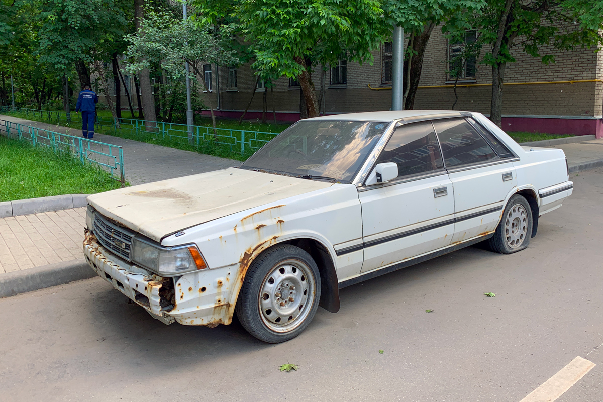 Москва, № У 496 УК 73 — Nissan Laurel (C32) '84-93