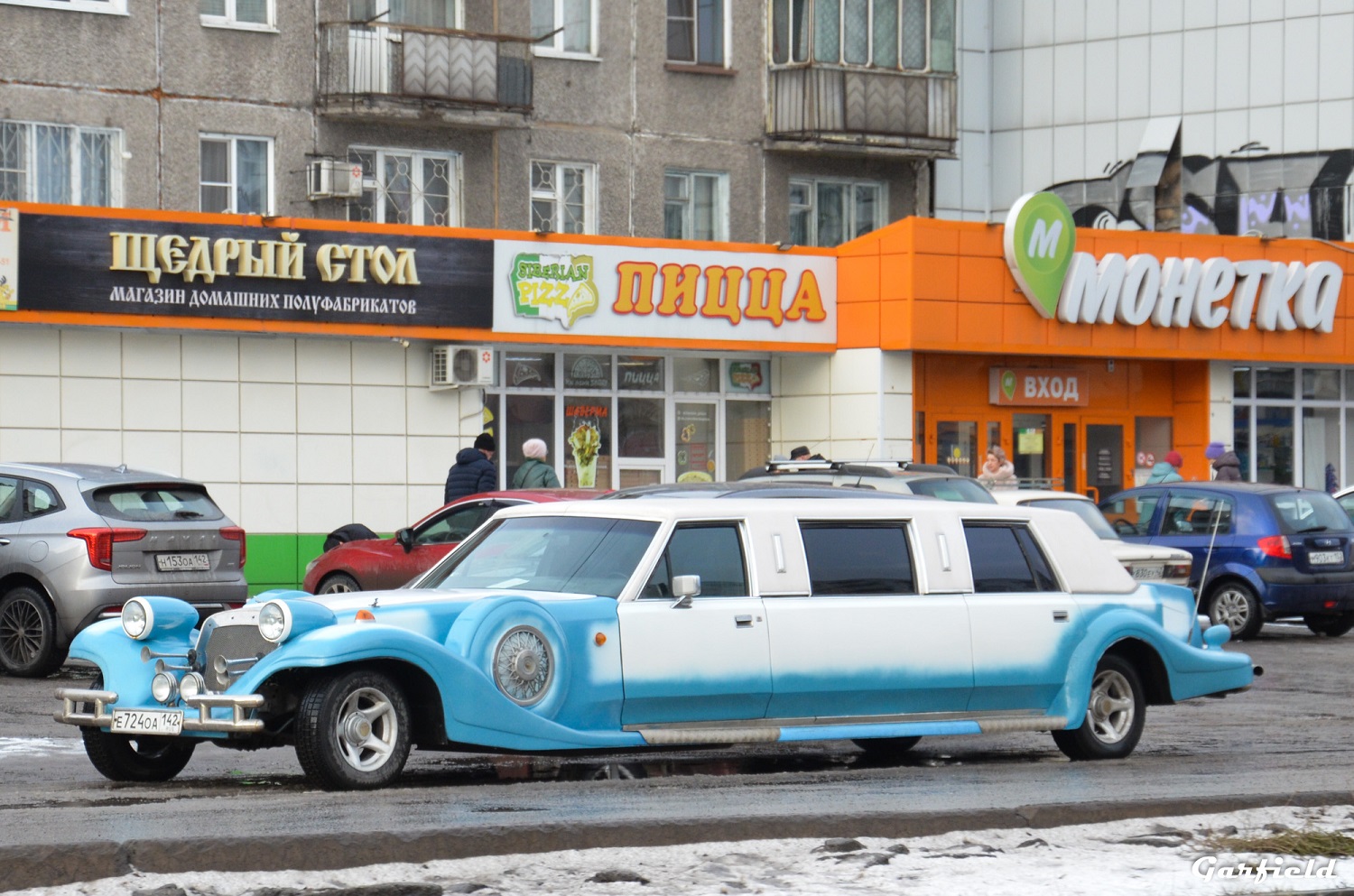 Кемеровская область - Кузбасс, № Е 724 ОА 142 — Lincoln Town Car (1G) (Custom) '81-89